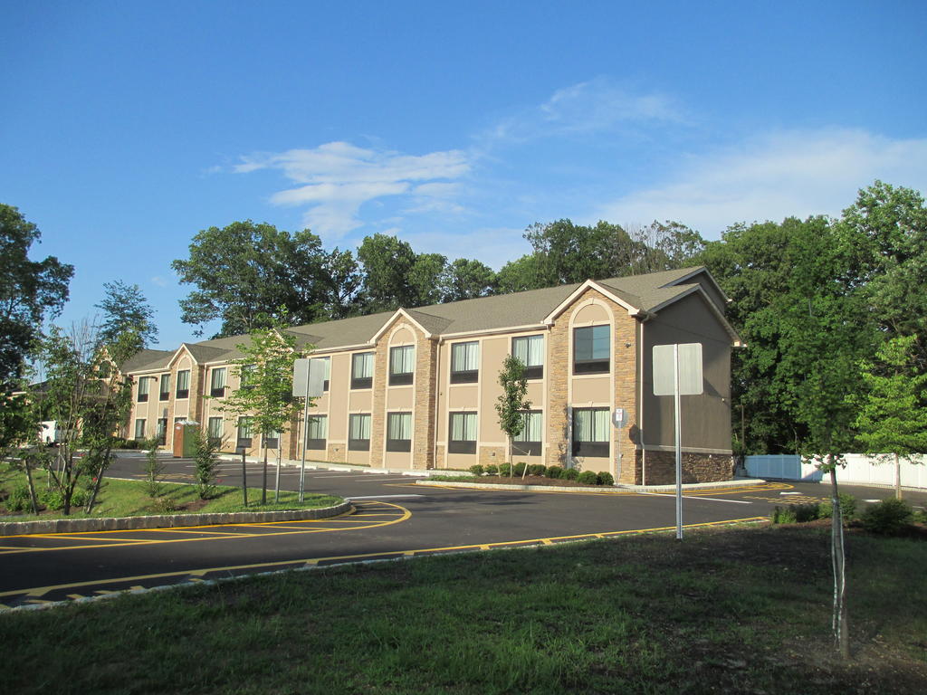 Red Carpet Inn And Suites Monmouth Junction Exterior foto