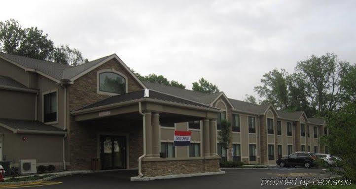 Red Carpet Inn And Suites Monmouth Junction Exterior foto